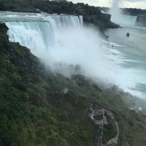 Meet your Posher, Cirila